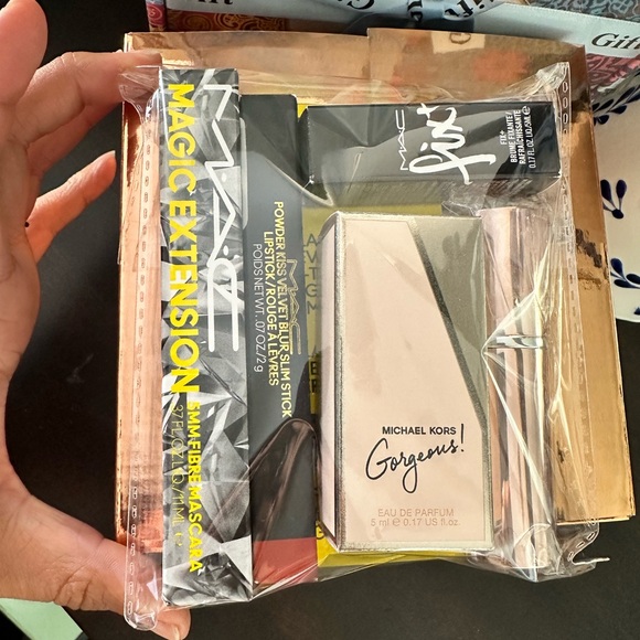 I LOVE GOLD!!! GIFT BASKETS AVAILABLE! - Picture 7 of 11